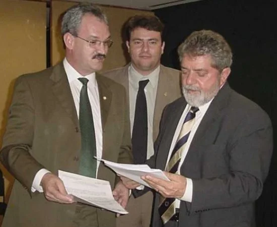 Geraldo Resende conquistou apoio do presidente Lula à criação da UFGD em audiência que aconteceu em 23 de julho de 2003. (Foto: Arquivo)
