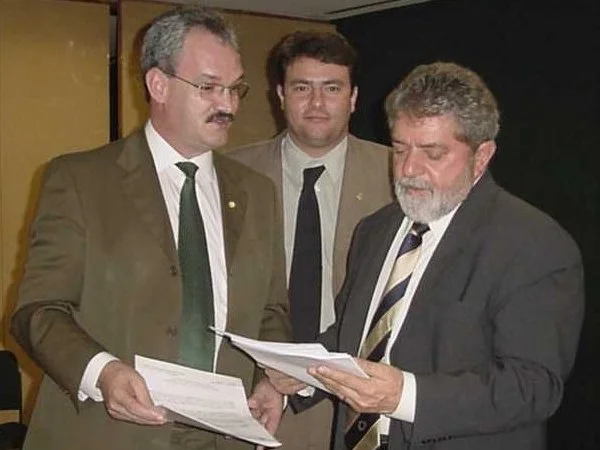 Projeto de criação da UFGD foi entregue por Geraldo ao presidente Lula em 2003. (Foto: Arquivo)