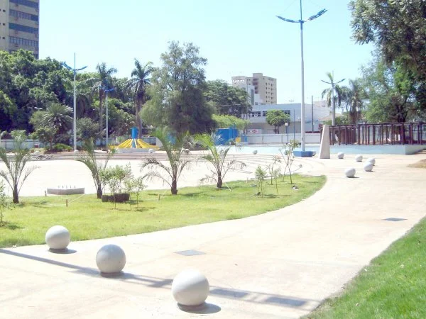 Vista parcial da Praça Antonio João que vai ganhar fonte luminosa.