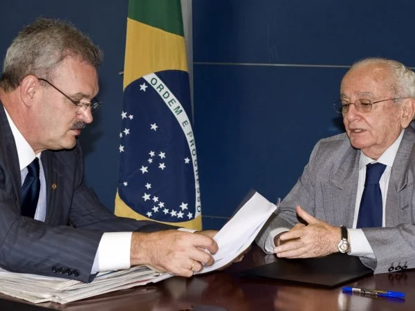 Deputado Geraldo Resende em audiência com o ministro Pedro Novais