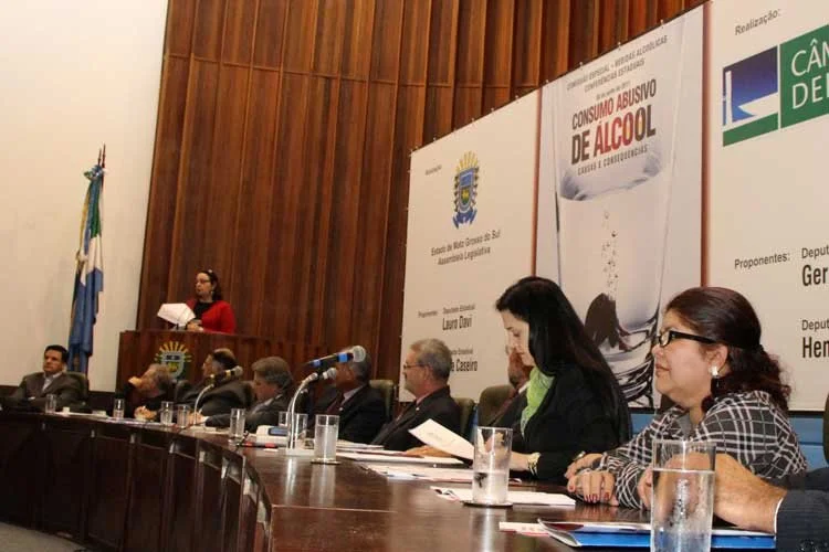 Fábio Augusto Moron de Andrade, Zelik Trajber, deputado Pastor Eurico (PE), deputado Vanderlei Macris (SP), deputado estadual Lauro Davi, deputado Geraldo Resende, deputado federal João Ananias de Vasconcelos Neto (CE), deputada estadual Mara Caseiro e Ma