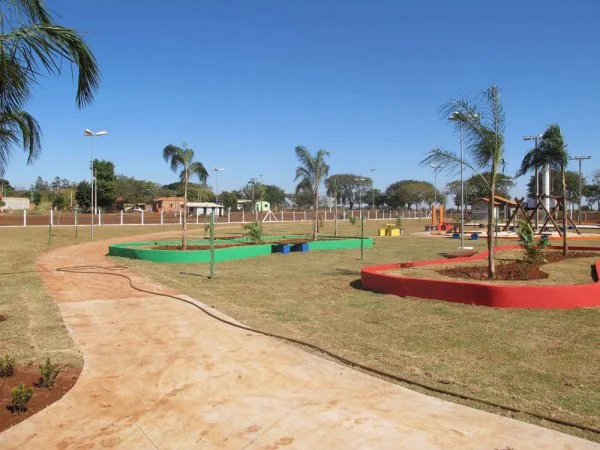 Praça dos Ipês em Itaporã
