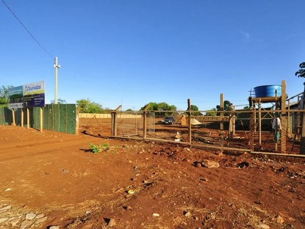 Área onde começou a ser construída a Praça do Esporte e da Cultura, no Parque I (A. Frota)