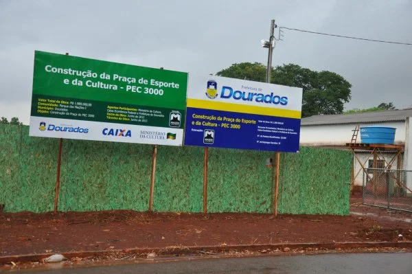 Obras começam na Praça da Juventude em Dourados. Foto: Ricardo Minella