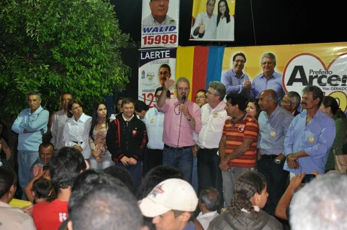 Geraldo participa de reunião em Glória de Dourados
