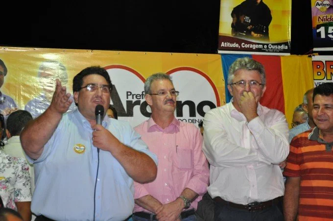 Geraldo participa de reunião em Glória de Dourados