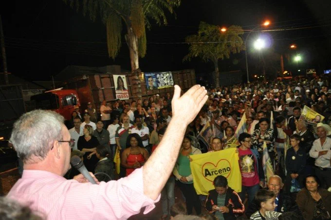 Geraldo participa de reunião em Glória de Dourados