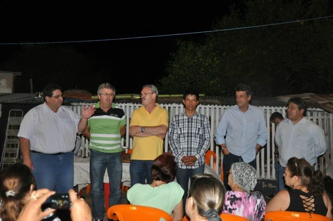 Reunião política em Glória de Dourados