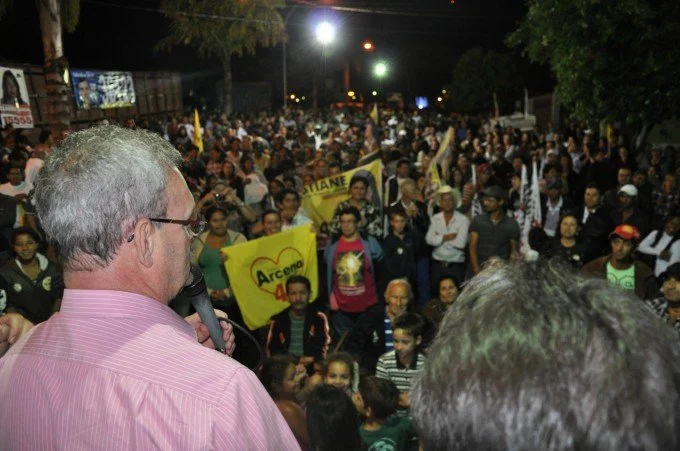 Geraldo participa de reunião em Glória de Dourados