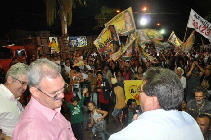 Geraldo participa de reunião em Glória de Dourados
