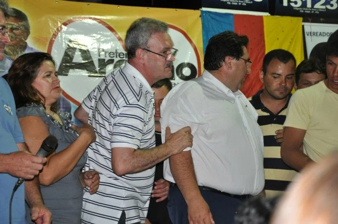 Veja fotos do comício do candidato a reeleição Arceno Athas
