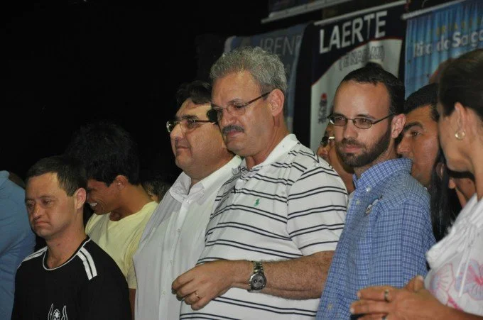 Veja fotos do comício do candidato a reeleição Arceno Athas