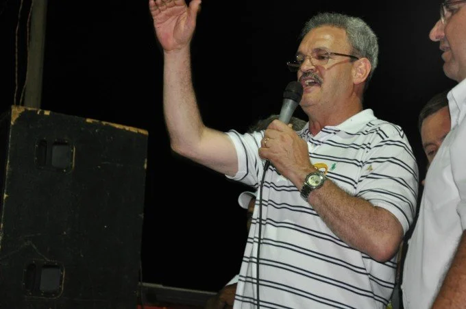 Veja fotos do comício do candidato a reeleição Arceno Athas