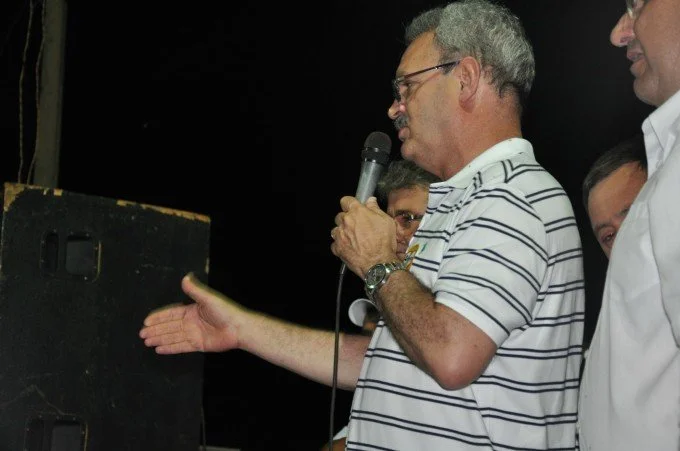 Veja fotos do comício do candidato a reeleição Arceno Athas