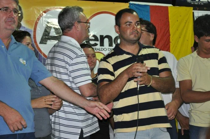 Veja fotos do comício do candidato a reeleição Arceno Athas