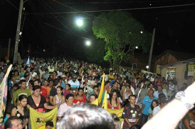 Veja fotos do comício do candidato a reeleição Arceno Athas