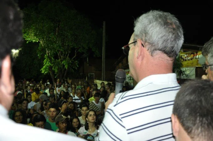 Veja fotos do comício do candidato a reeleição Arceno Athas