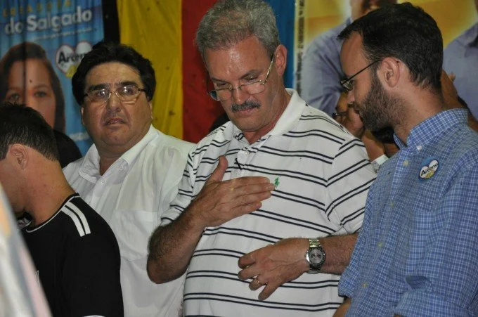 Veja fotos do comício do candidato a reeleição Arceno Athas