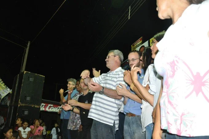 Veja fotos do comício do candidato a reeleição Arceno Athas