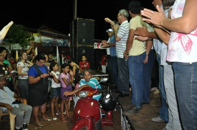 Veja fotos do comício do candidato a reeleição Arceno Athas