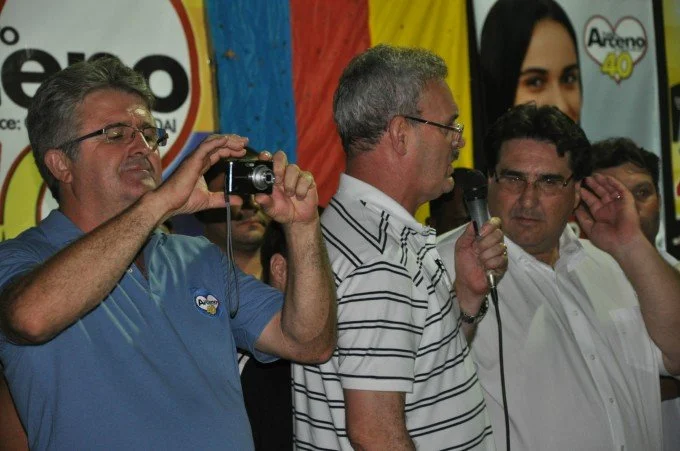 Veja fotos do comício do candidato a reeleição Arceno Athas