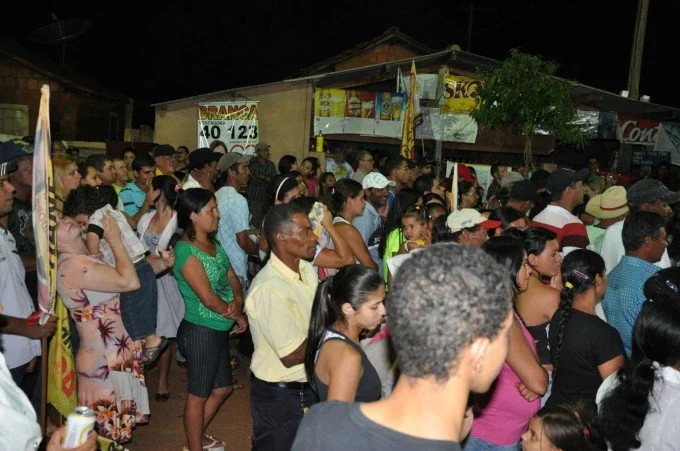 Veja fotos do comício do candidato a reeleição Arceno Athas