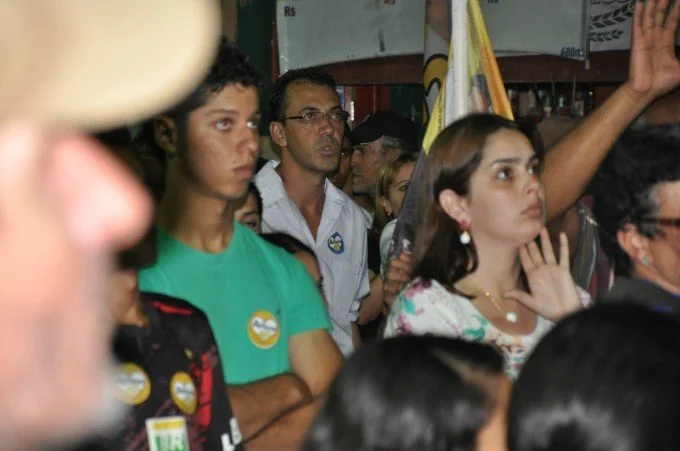 Veja fotos do comício do candidato a reeleição Arceno Athas