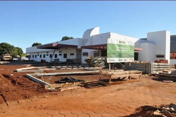 Obras do Instituto da Mulher e da Criança, em fase final no Jardim Água Boa, em Dourados