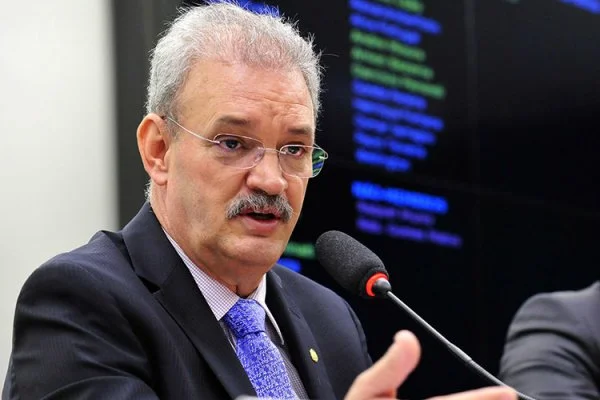 Deputado Geraldo Resende demonstra preocupação com segurança de estudantes de todo o país