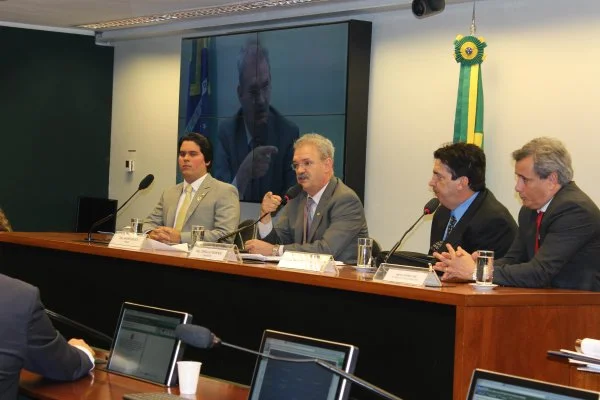Geraldo Resende durante os trabalhos da Comissão Parlamentar das Órteses e Próteses