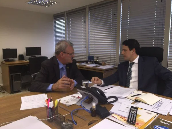 Deputado Geraldo Resende, em audiência com o ministro Bruno Araújo, essa semana em Brasília