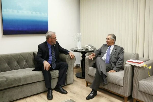 Deputado Geraldo Resende define com governador Reinaldo início da licitação para construção do Hospital Regional e Centros Especializados.