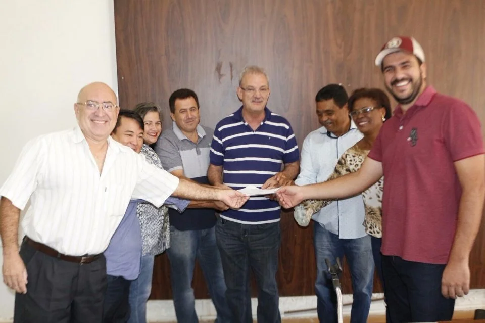 Geraldo garante raio-x, van e patrulha mecanizada para Glória de Dourados