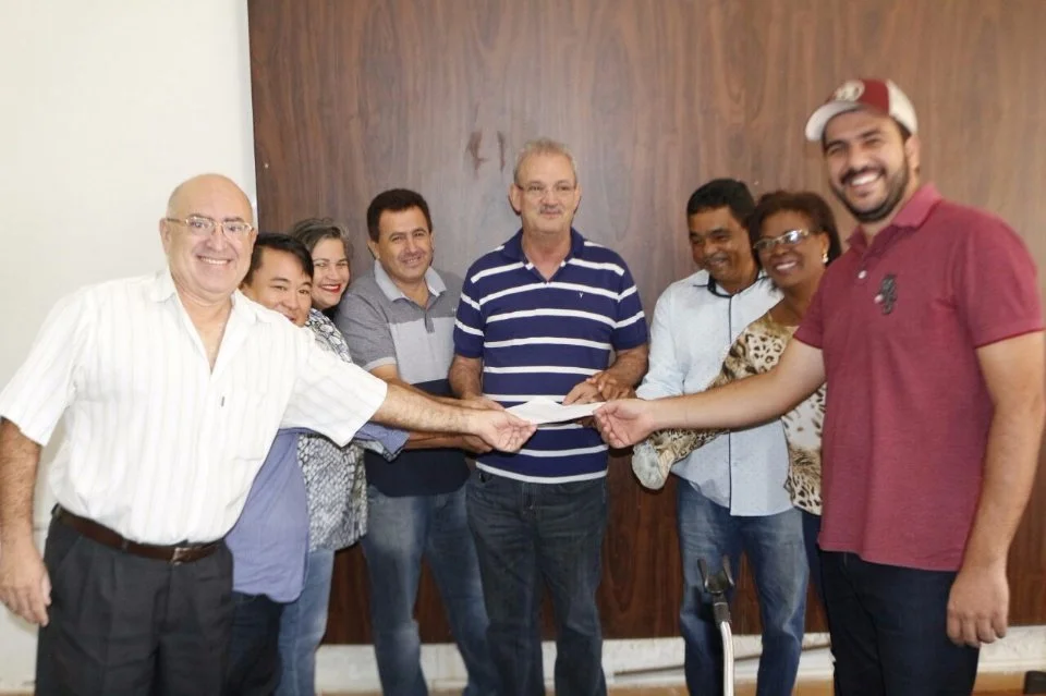 Geraldo garante raio-x, van e patrulha mecanizada para Glória de Dourados