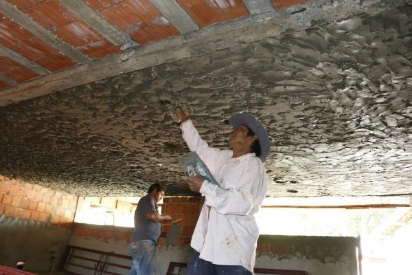 Obras do laboratório científico.