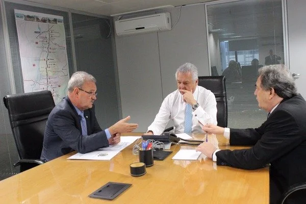Geraldo cobra da ANTT retirada de obstáculos nas vias marginais da BR-163